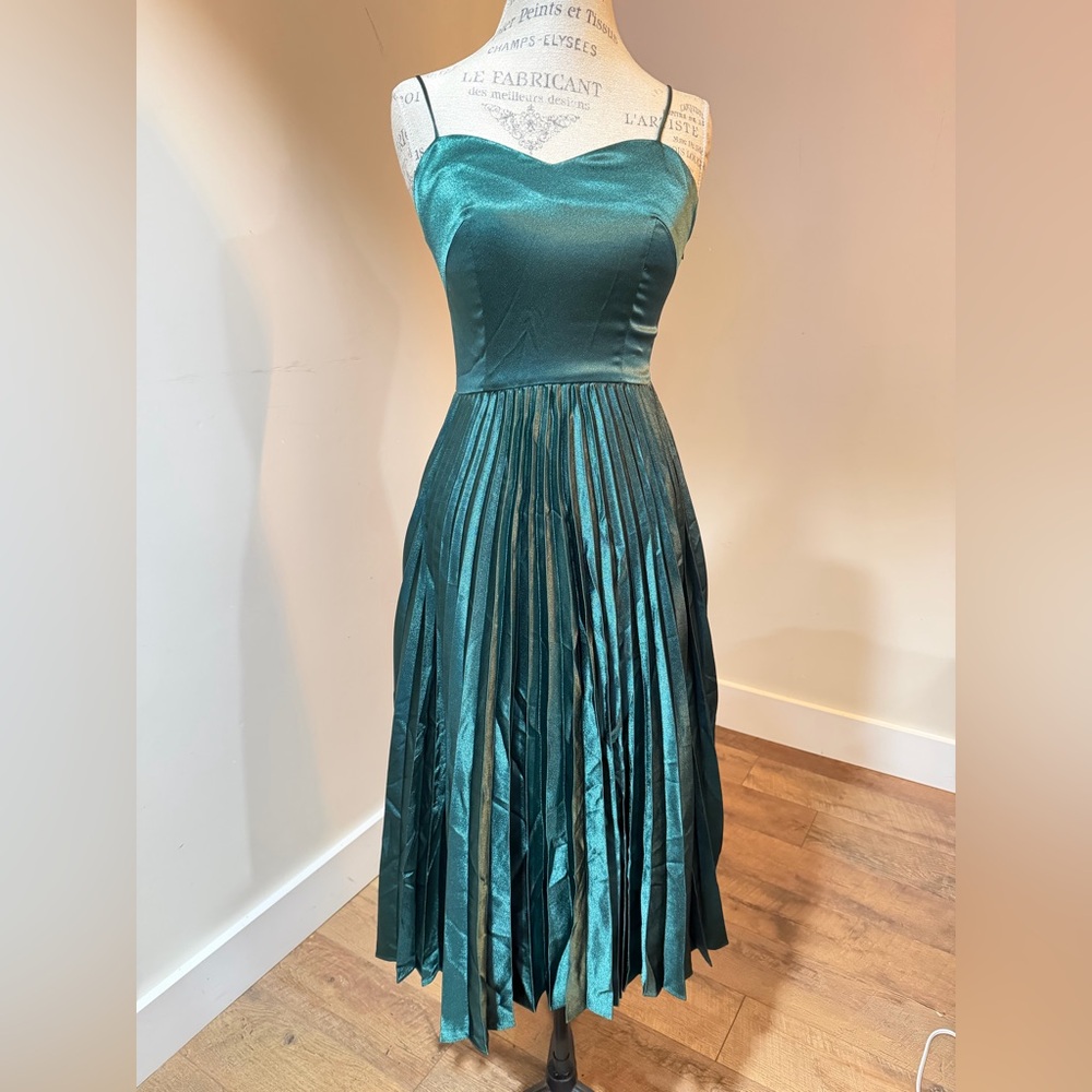Gianni Bini Strapless Emerald Dress